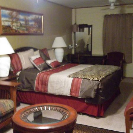 Holiday Motel Canon City Bagian luar foto